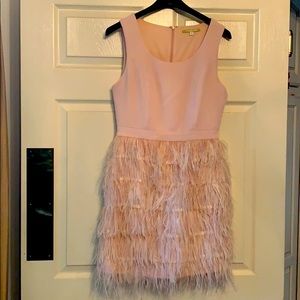 😻Pale pink feather dress 🤩